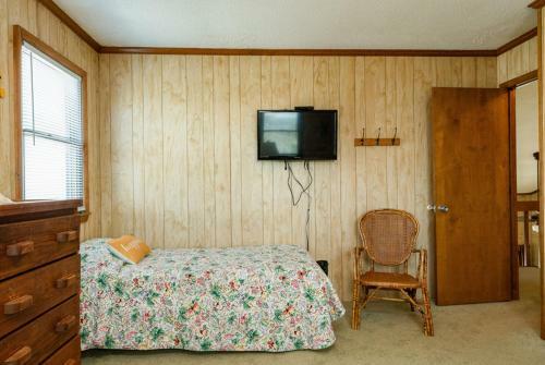 Paradise On Poles By Oak Island Accommodations