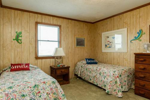 Paradise On Poles By Oak Island Accommodations