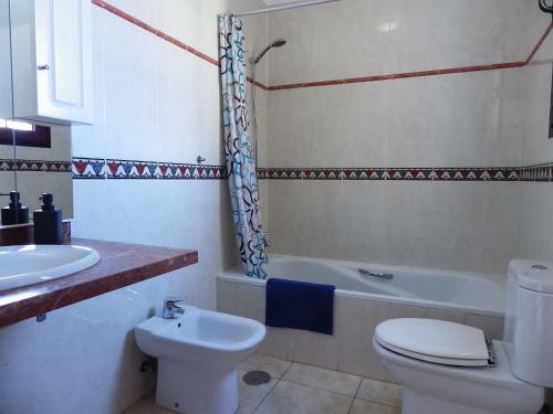 3 Bedroom House In Cho