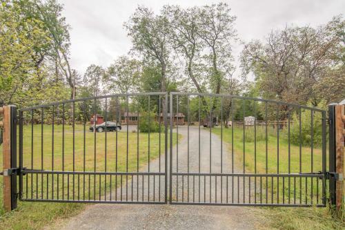 Country Home On 2 Acres
