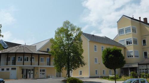 Hostal G�stehaus St. Anna
