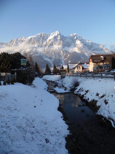 Hostal Pension Tilly