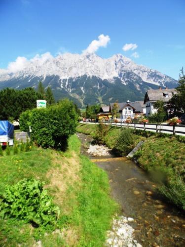 Hostal Pension Tilly