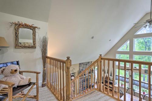 Spacious Lackawaxen Retreat With Shared Pool!