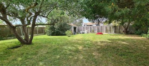 Nice House With Garden 500m From The Beach