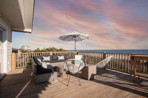 Lighthouse By Avantstay Beachfront View Home W Pool Table & Ping Pong