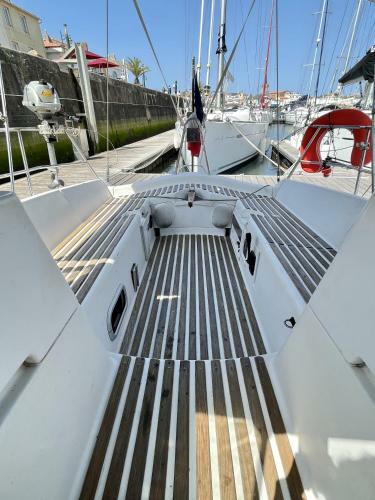 Matahari - Bateau Cocooning � Quai