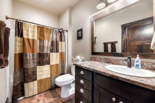 Sunrise Pines- Executive Suites & Private Baths