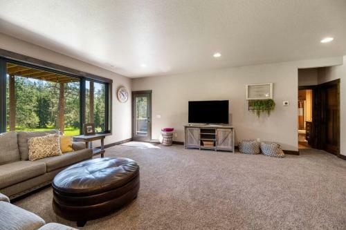 Sunrise Pines- Executive Suites & Private Baths