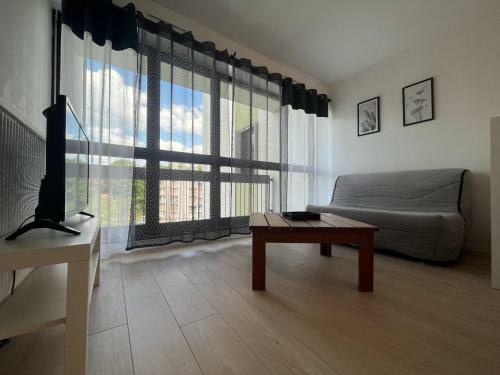 Apartamento Studio Calme Avec Balcon - Dabnb