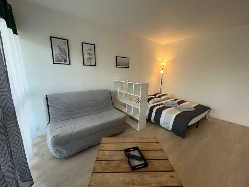 Apartamento Studio Calme Avec Balcon - Dabnb