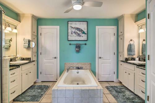 Updated Laguna Vista Home And Golf Course Views