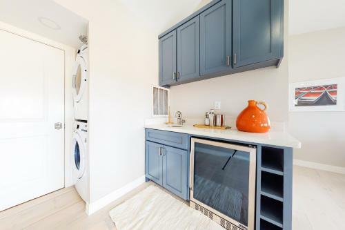 Harbor Island Beach House #1428
