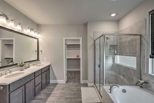 Aledo Home With Covered Patio And Spacious Yard!