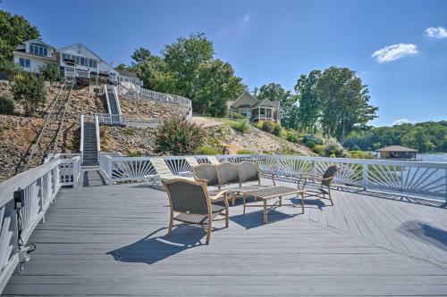 Huge Lakefront Escape With Dock And Floating Deck