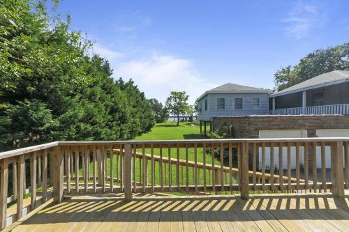 Harbor Delight On The Bay - Private Sandy Beach! Home