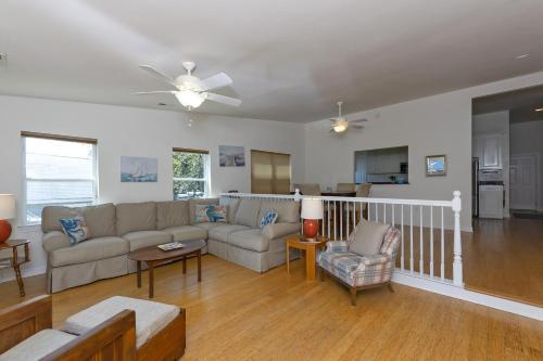 Harbor Delight On The Bay - Private Sandy Beach! Home