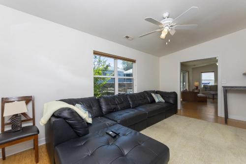 Harbor Delight On The Bay - Private Sandy Beach! Home