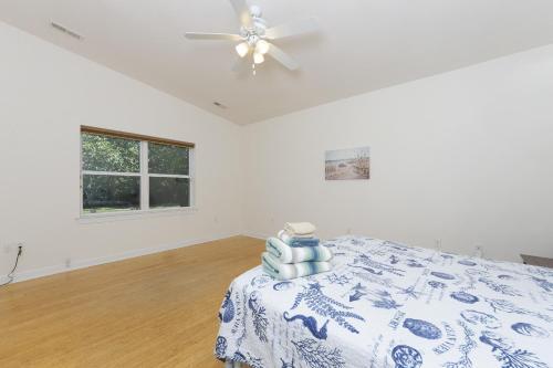 Harbor Delight On The Bay - Private Sandy Beach! Home