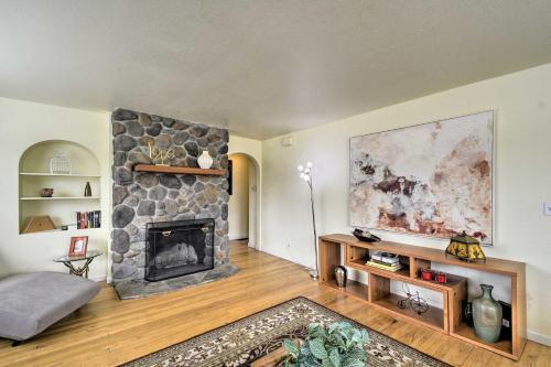 Cozy Tacoma Home Close To Beaches And Boating!