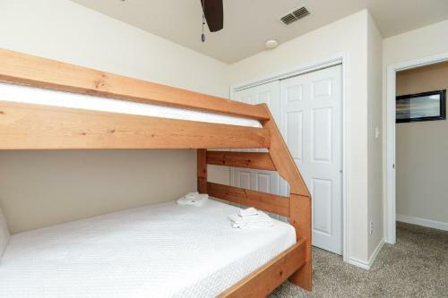 Beach Country Cottage Clv13k By Padre Escapes
