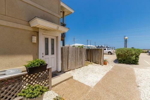Beach Country Cottage Clv13k By Padre Escapes