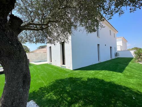 Villa Ella