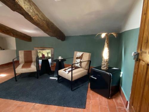 Hostal La Tour Des Baronnies