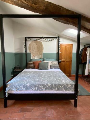 Hostal La Tour Des Baronnies