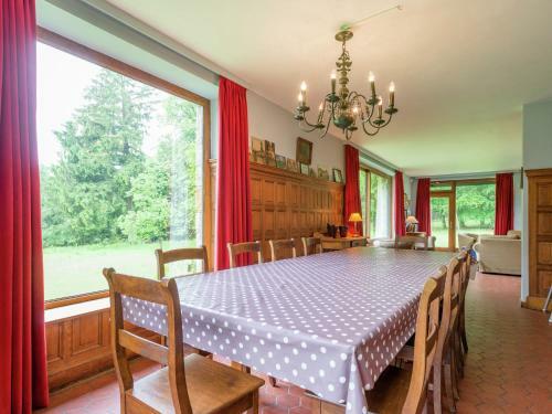 Holiday Home Red Hazels Stavelot