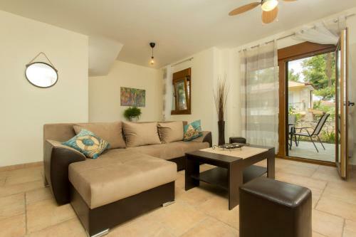 Izabella Sea Side Villa