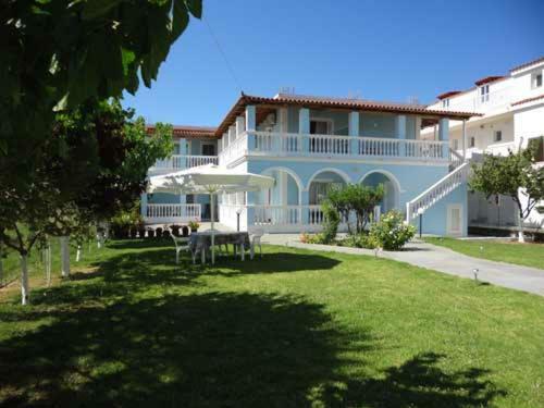 Lazanis Studios Apartments