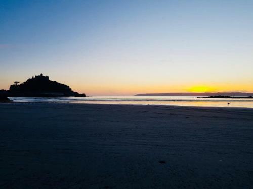 Bodriggy Barn Holiday Cottage Near St Ives