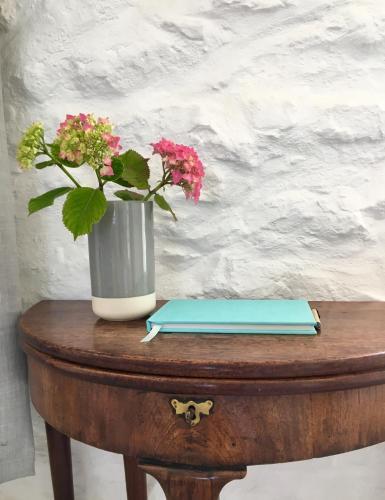 Bodriggy Barn Holiday Cottage Near St Ives