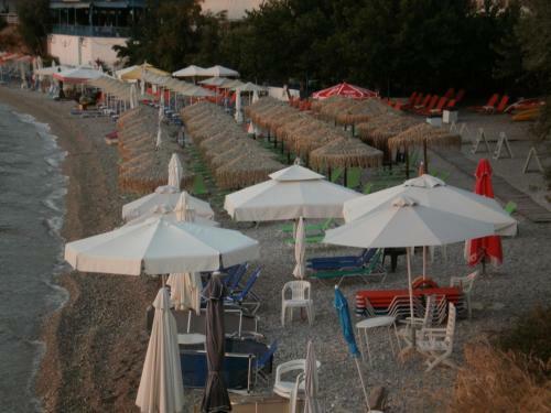 Seaview- 2 Space - Selfcatering Apartment - Helen No 3