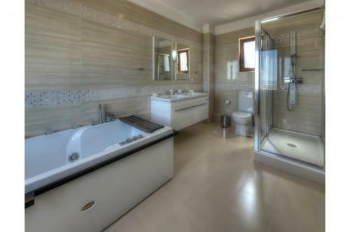 Amazing Villa Arios