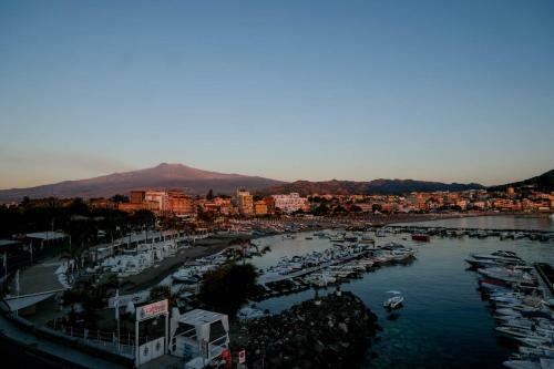 Hostal La Sirena Rooms