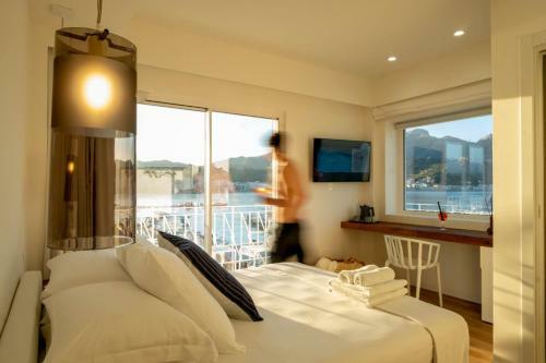 Hostal La Sirena Rooms