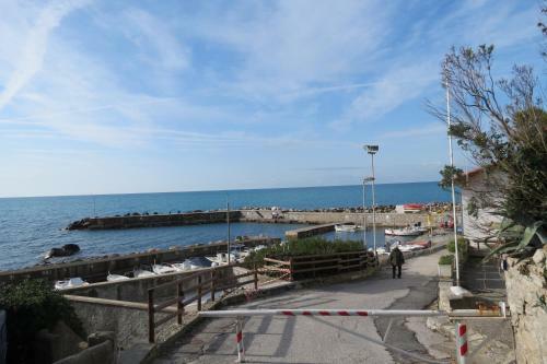 Bellavista Beachfront Apartments
