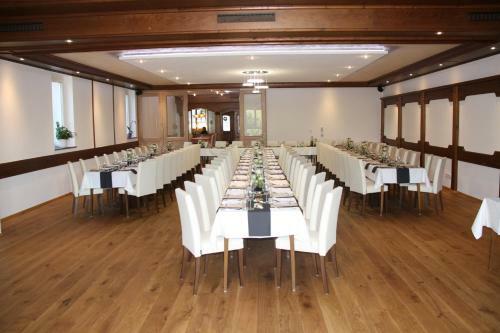 Hostal Gasthof Zur Kirche