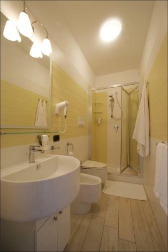 Hostal Accuss� Rooms