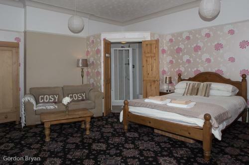 Hostal Khyber Mount Guest House
