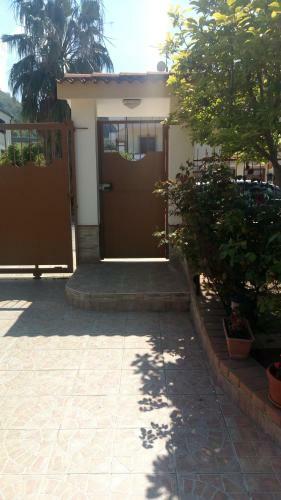 Apartamento Monolocale Con Giardino