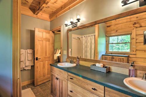 Cozy Retreat With Deck And Sapphire Resort Access!