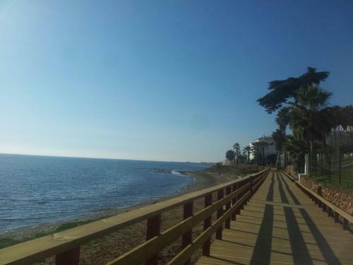 Calahonda Beach- Golf Apartment