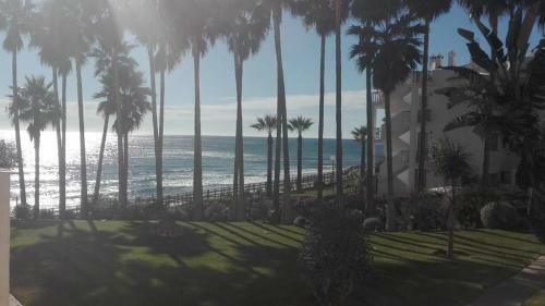 Calahonda Beach- Golf Apartment
