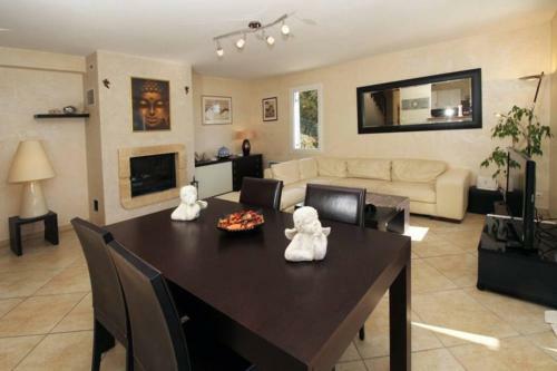 Villa De Standing / Piscine Priv�e/ Splendide Vue