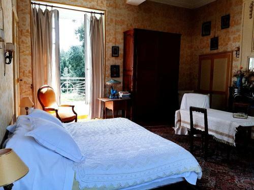 Bed & Breakfast Chateau De Pont-sal