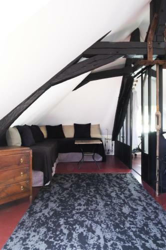 Villa Le Grand Mar� - Gite De Luxe Avec Piscine - Loire