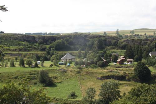 Domaine De L'ours / Camping Lodge